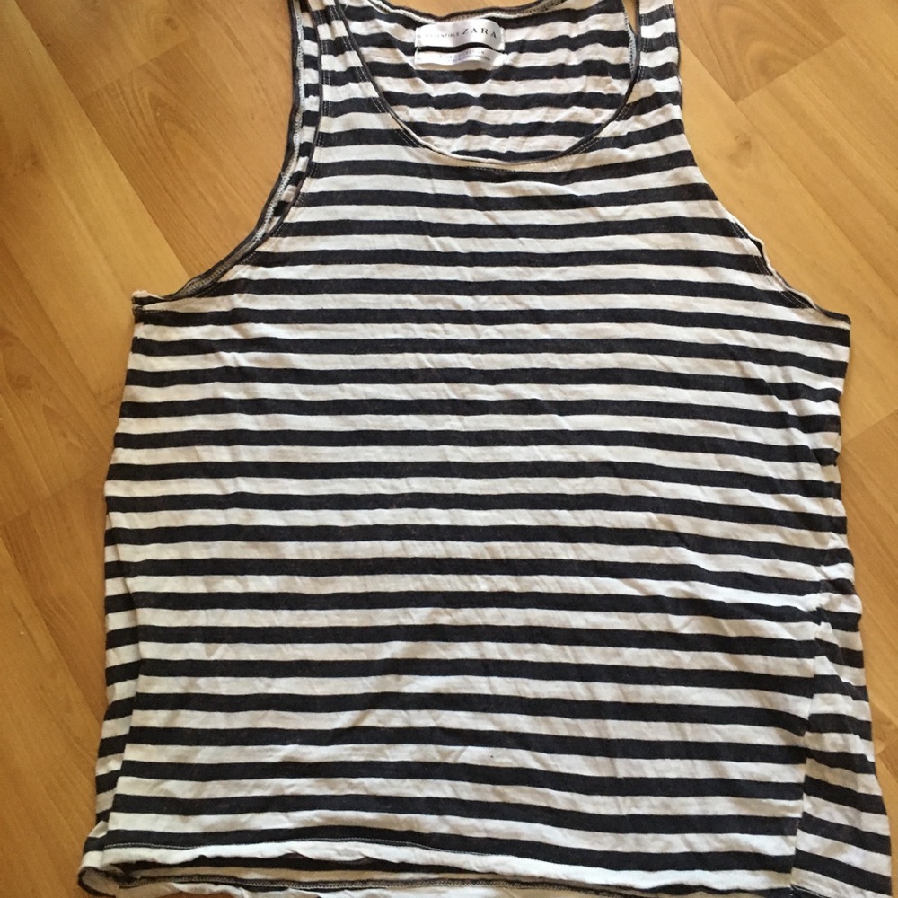 Black and white striped men’s tank
